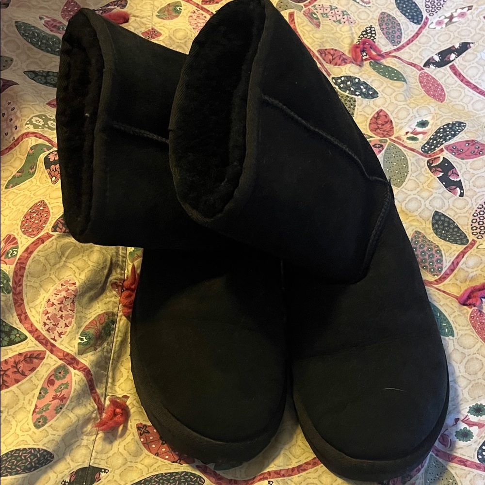 UGG Women's Black Winter Boots